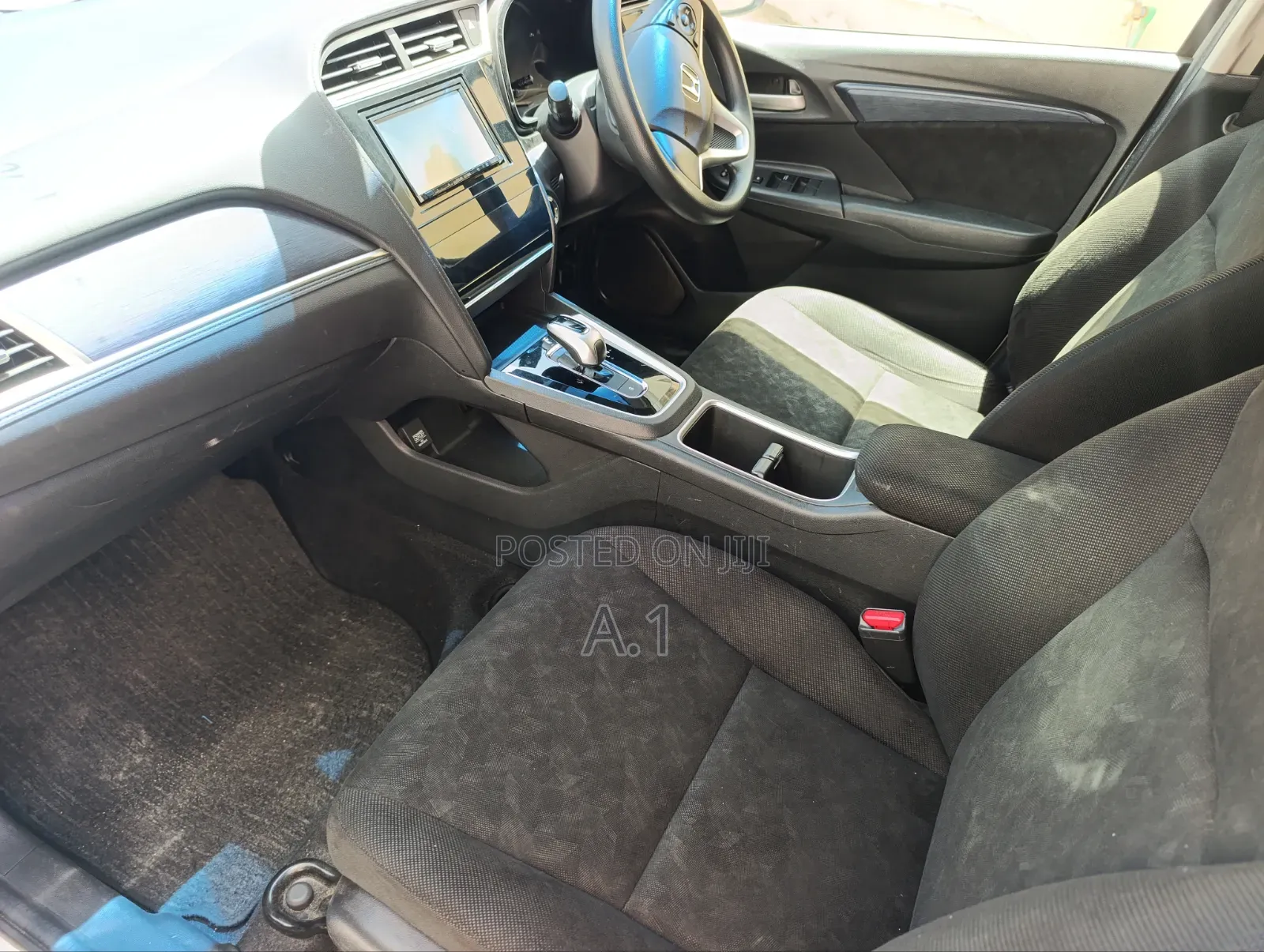 Honda Fit Shuttle 1.5 Hybrid 2WD 2019 Pearl