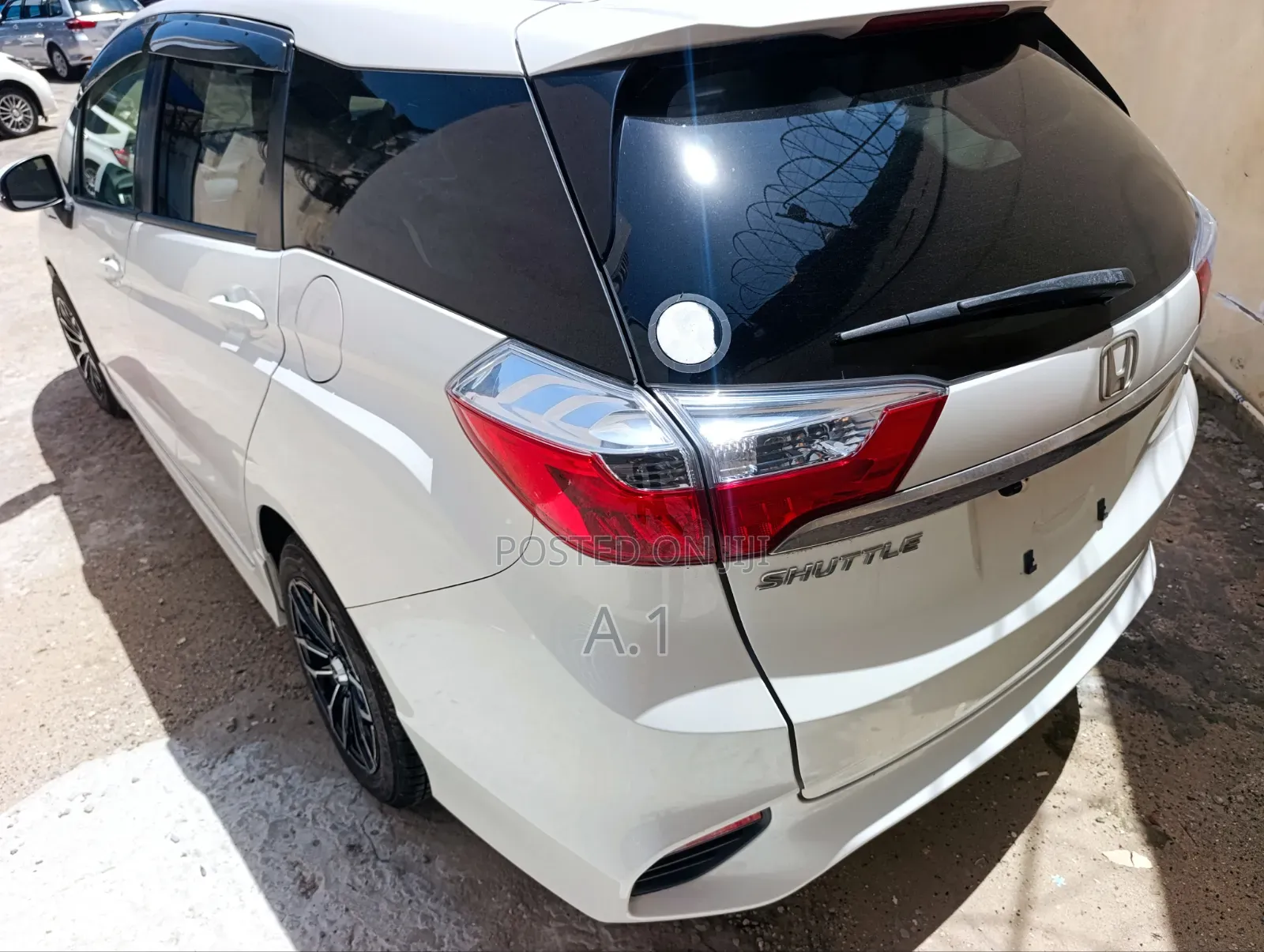 Honda Fit Shuttle 1.5 Hybrid 2WD 2019 Pearl