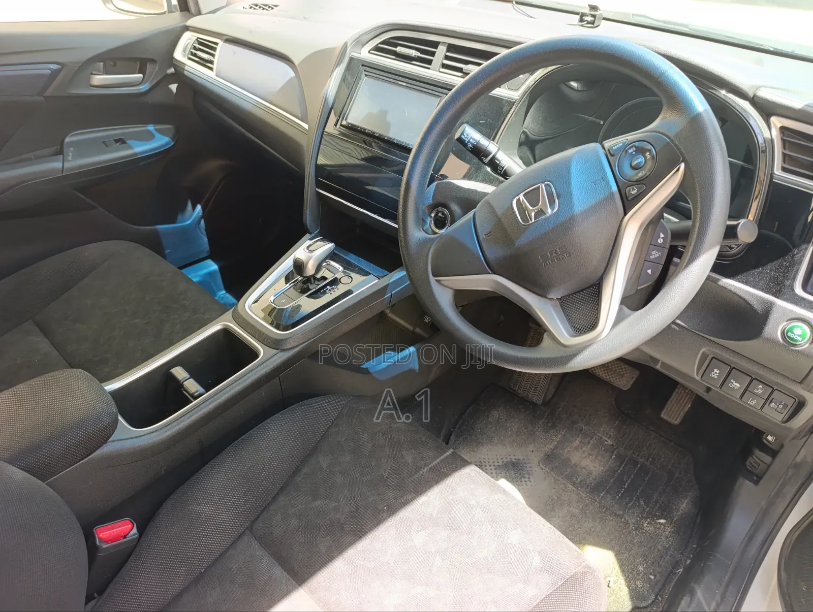 Honda Fit Shuttle 1.5 Hybrid 2WD 2019 Pearl