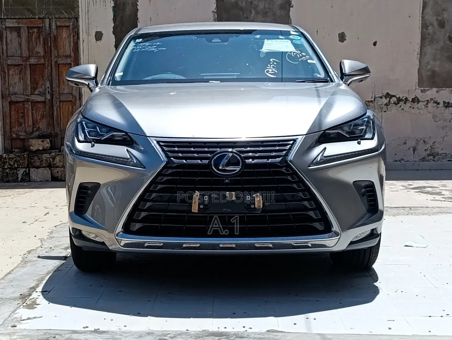 Lexus NX 300h FWD 2019 Gray