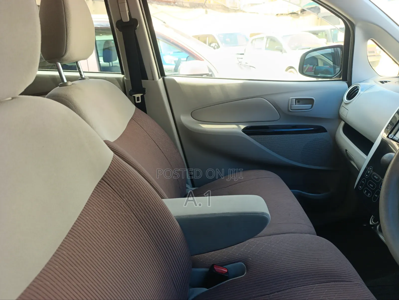 Mitsubishi EK Wagon 660 FWD 2019 Silver