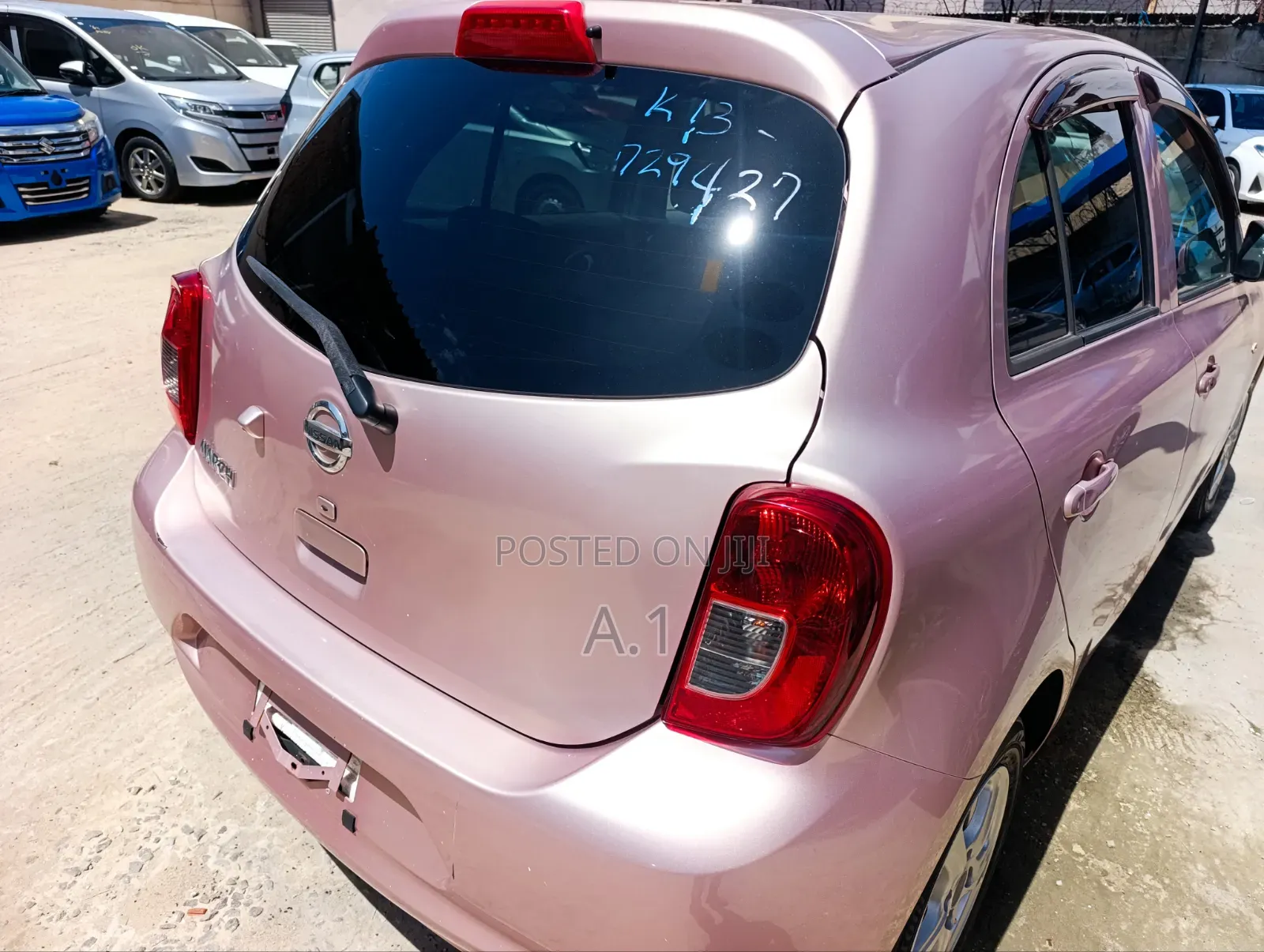 Nissan March 1.2 FWD 2019 Pink