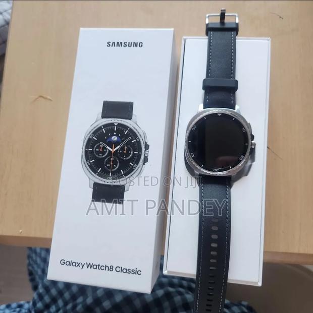Samsung Watch 8 Classic - main view