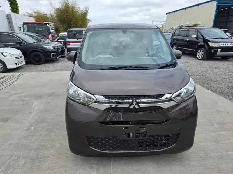 Mitsubishi EK Wagon 660 FWD 2019 Brown