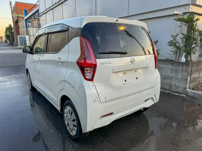 Nissan Dayz 2019 Off white
