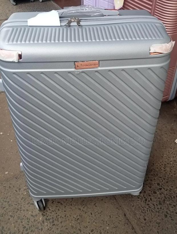3in 1 Luxurious Suitcase - thumbnail 2