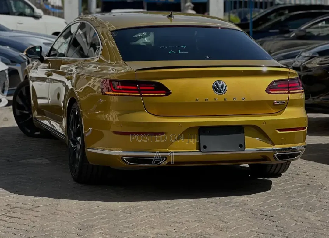 Volkswagen Arteon 2.0T SEL Premium R-Line w/20 AWD 4MOTION 2019 Yellow