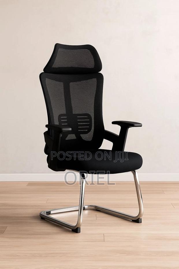 Office Chair : Cushioned Reception Area Chair - thumbnail 15