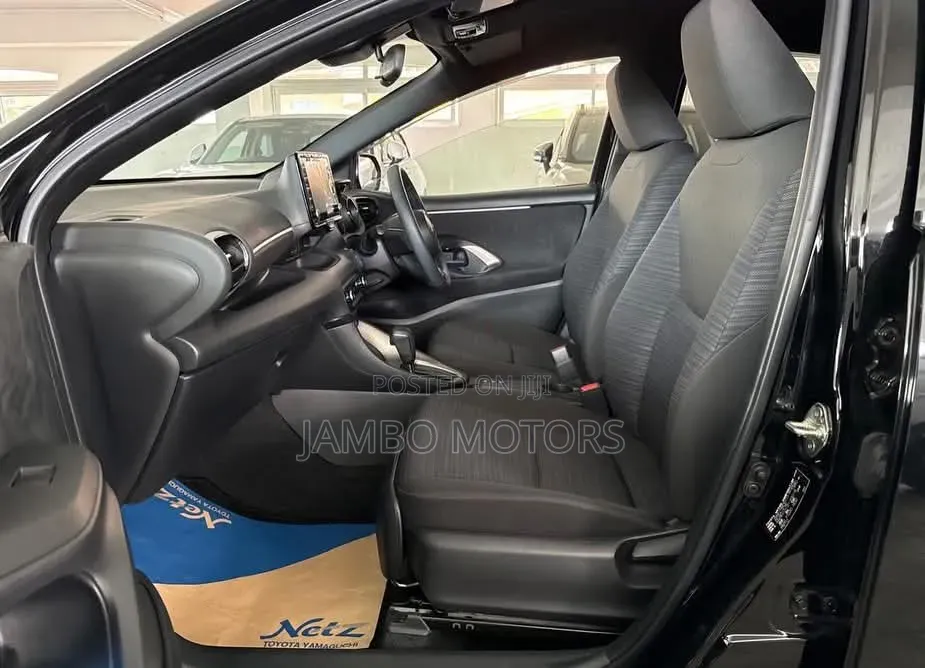 Toyota Yaris 2021 Black
