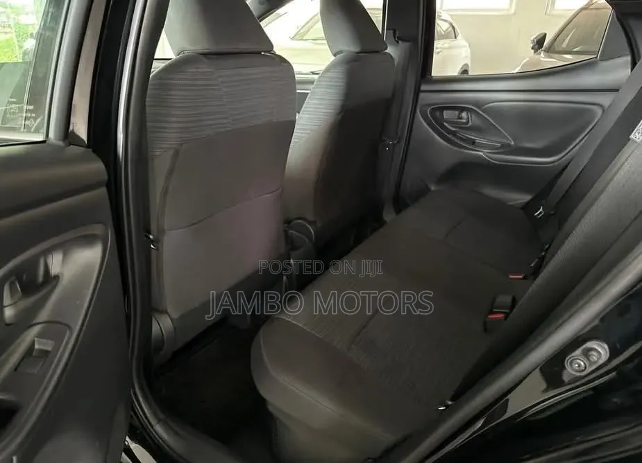 Toyota Yaris 2021 Black