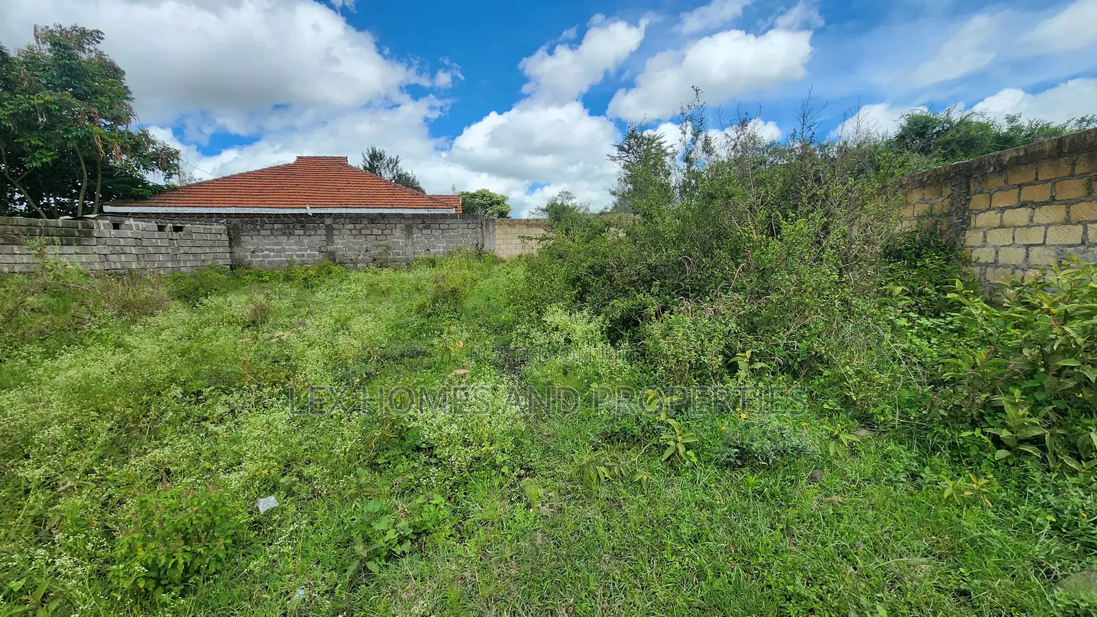 1/8 Plot With Full Perimeter Wall Ksh6m