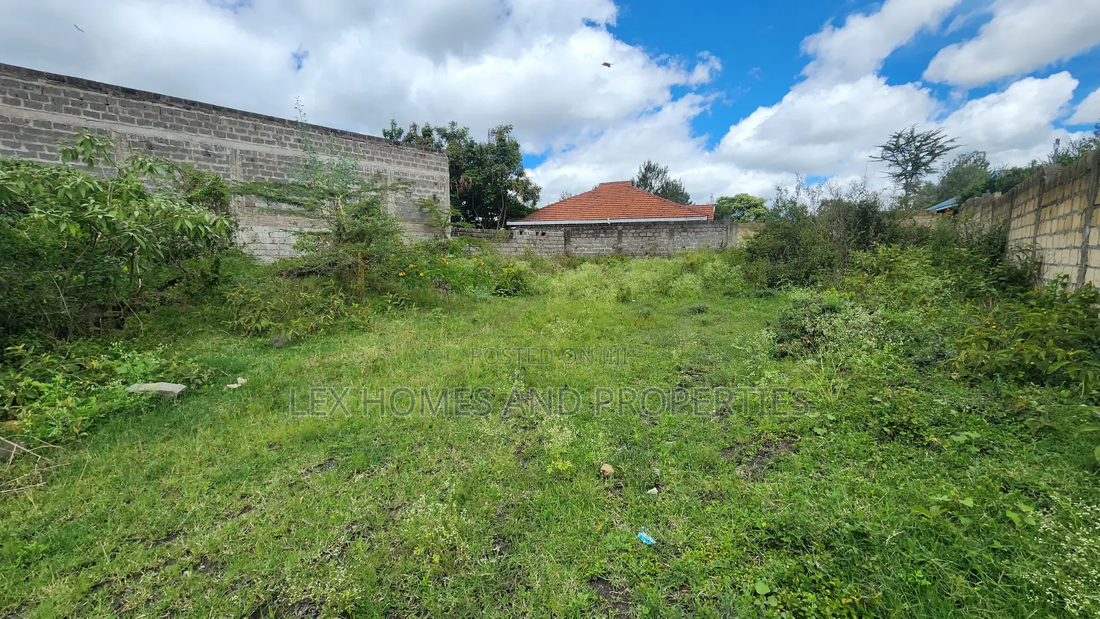 1/8 Plot With Full Perimeter Wall Ksh6m
