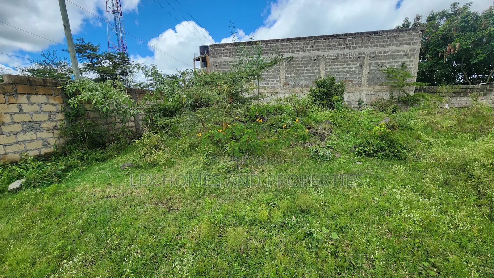 1/8 Plot With Full Perimeter Wall Ksh6m