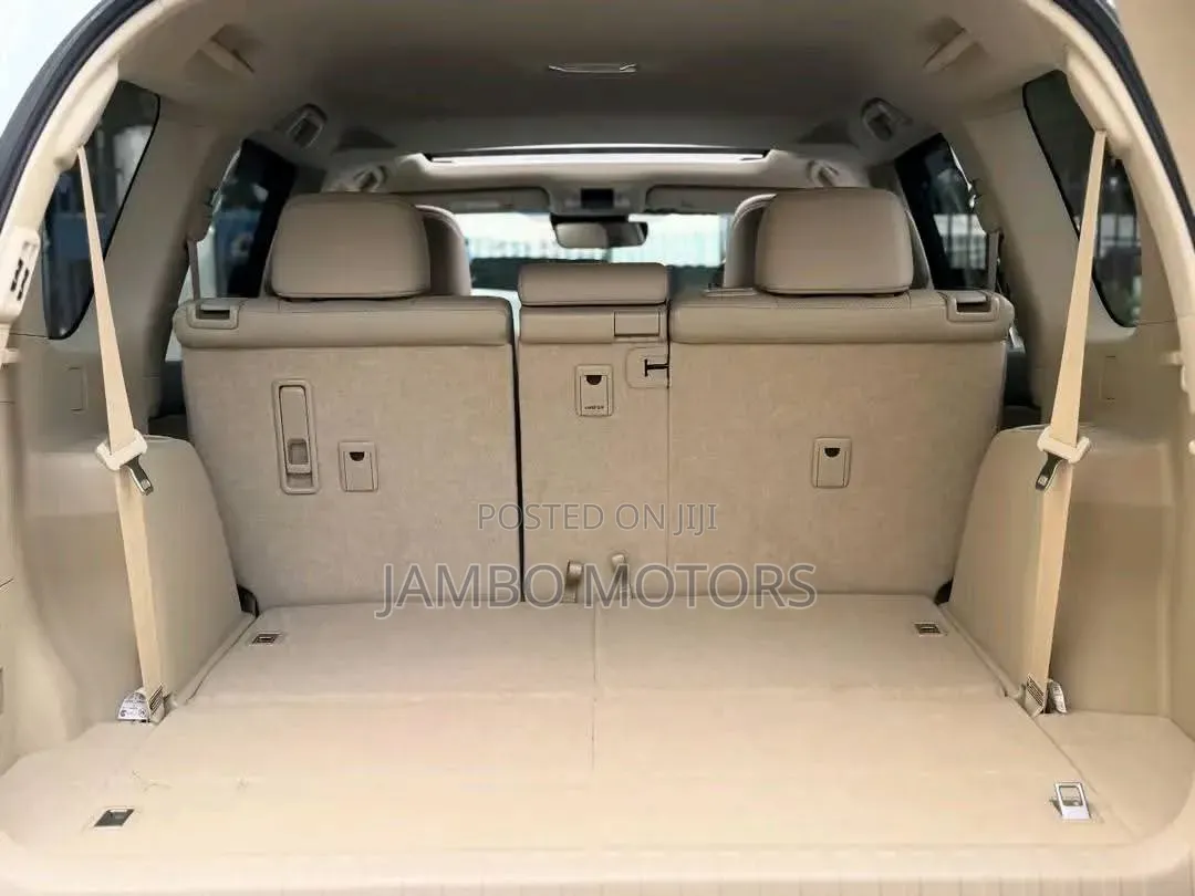 Toyota Land Cruiser Prado 2.7 2022 White