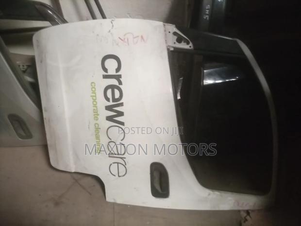 Nissan Vannette Nv200 Front Door Automatic