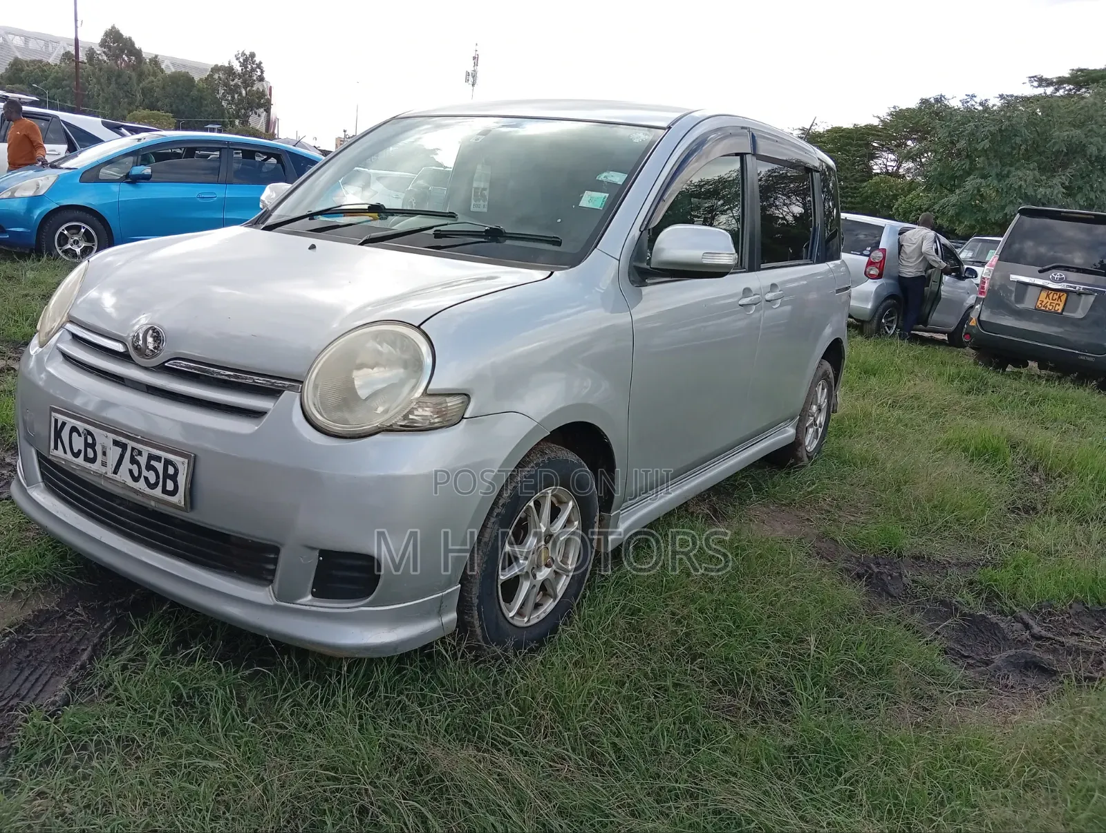 Toyota Sienta 2007 Silver