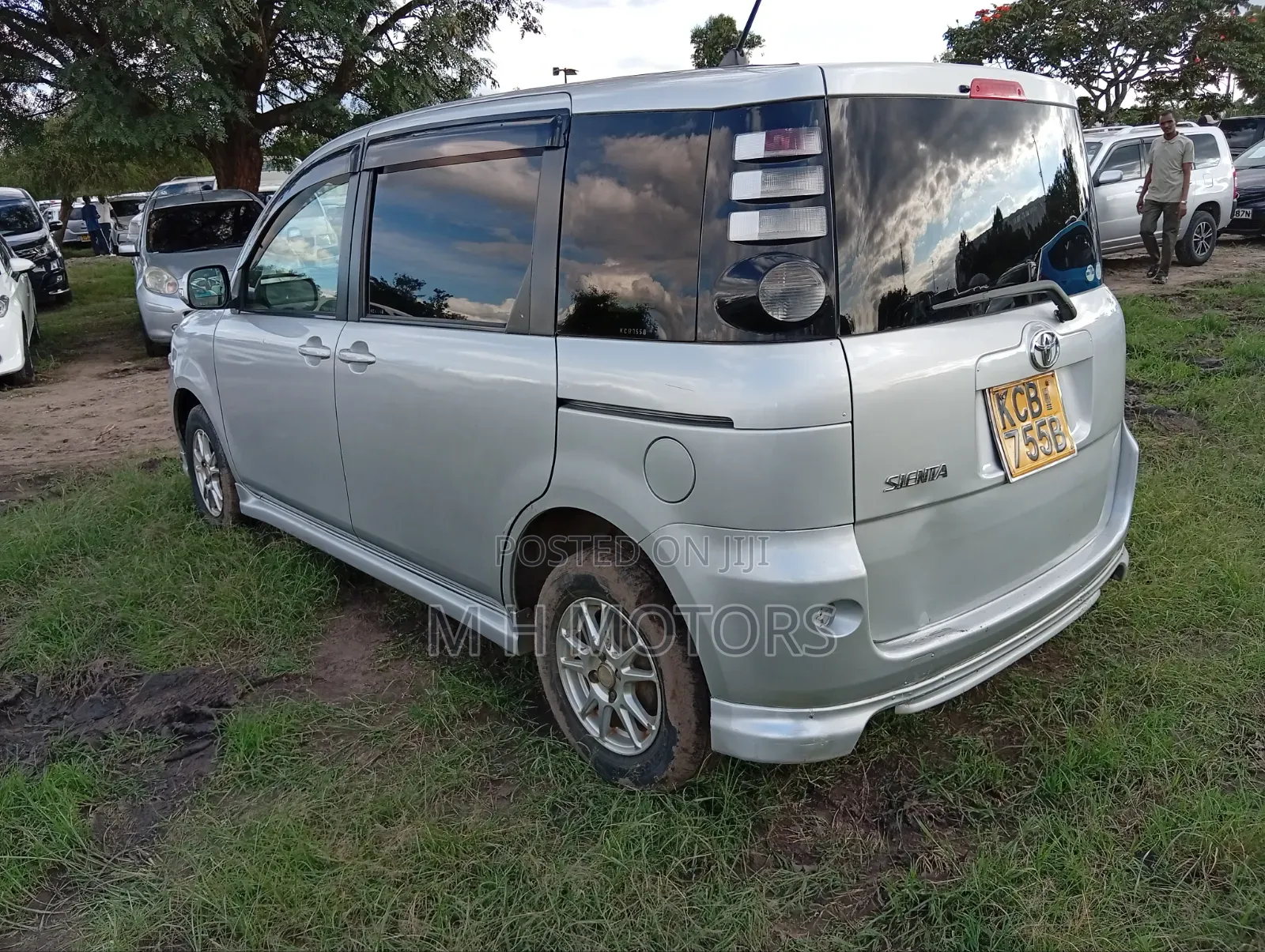 Toyota Sienta 2007 Silver