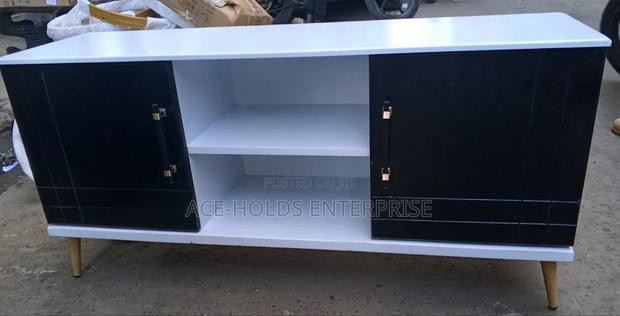 Wooden Modern Minimalist Design Tv Stand - Black/ White