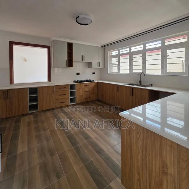 5bdrm Maisonette in Thogoto for rent