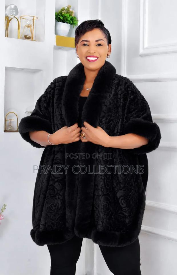 Cape Fleece Ponchos - thumbnail 4