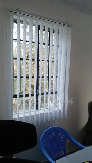 Plain White Half Length Window Curtain Blinds