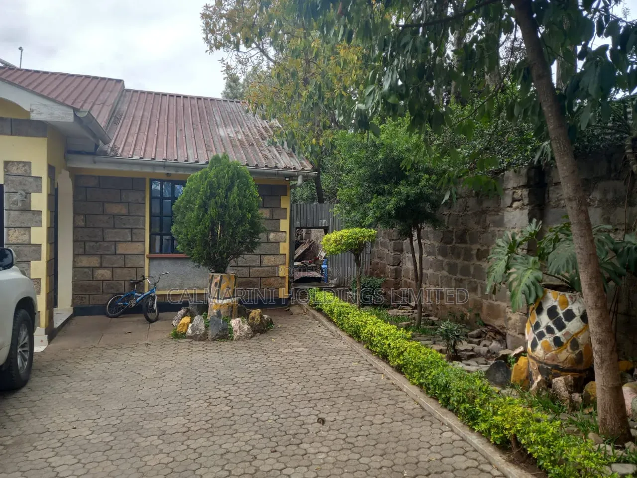 3bdrm Bungalow in Nkoroi for sale
