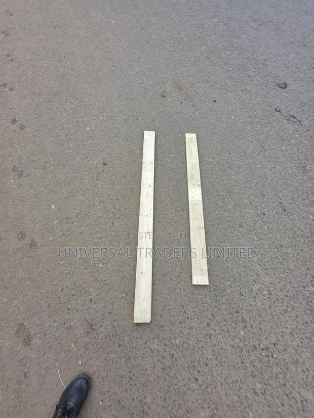 Wooden Pallets Planks - Dismantled Wooden Pallets Pieces