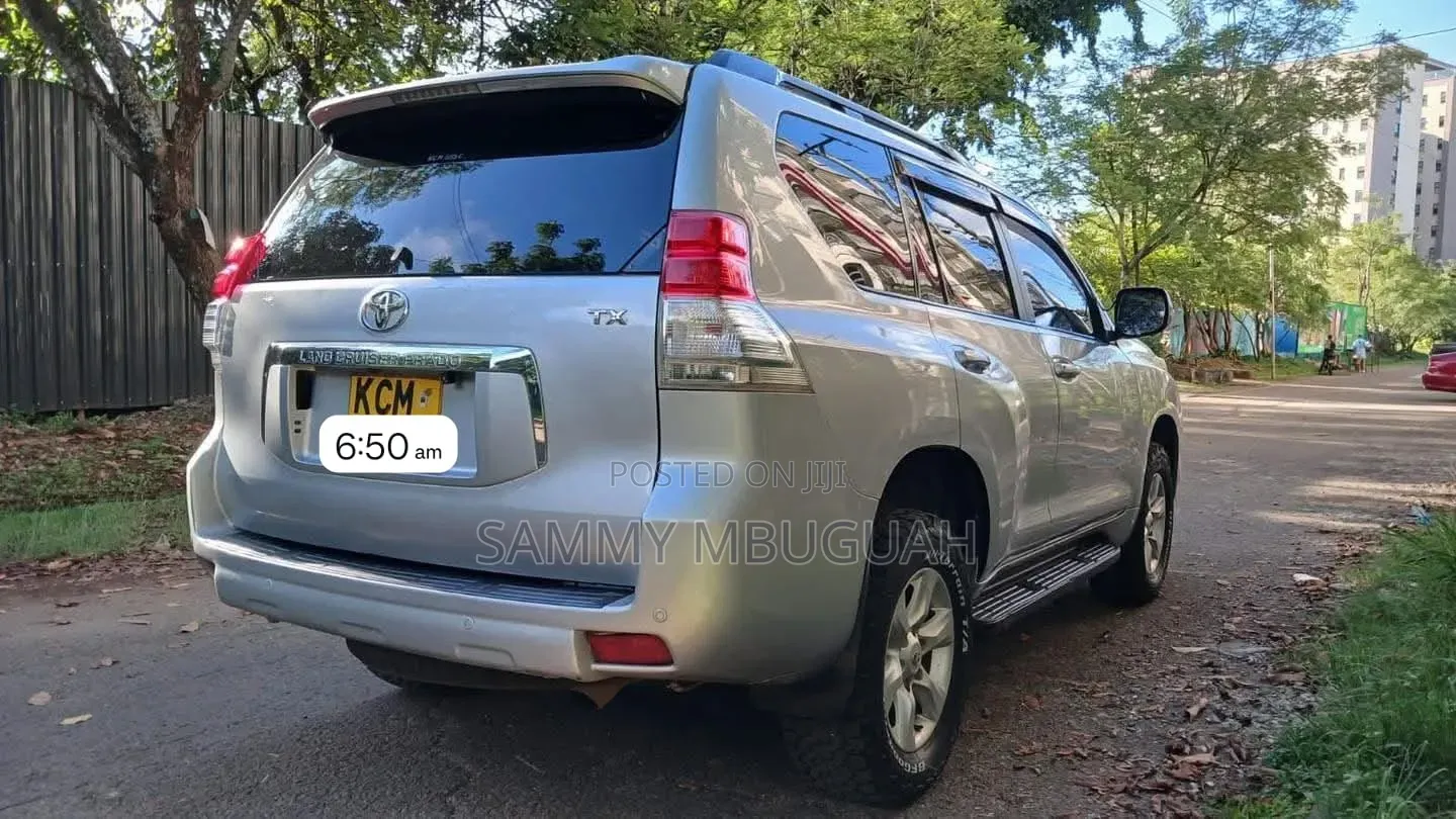Toyota Land Cruiser Prado 2011 Silver