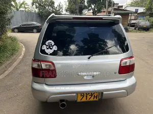 Subaru Forester 2004 Silver