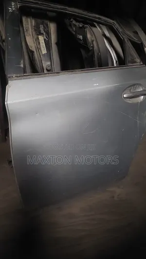 Toyota Prius Rear Door Sedan