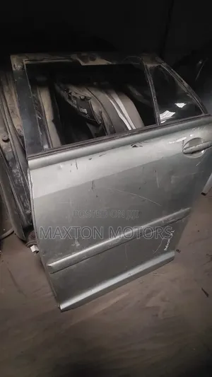 Toyota Avensis 2005-2008 Rear Door Hatchback