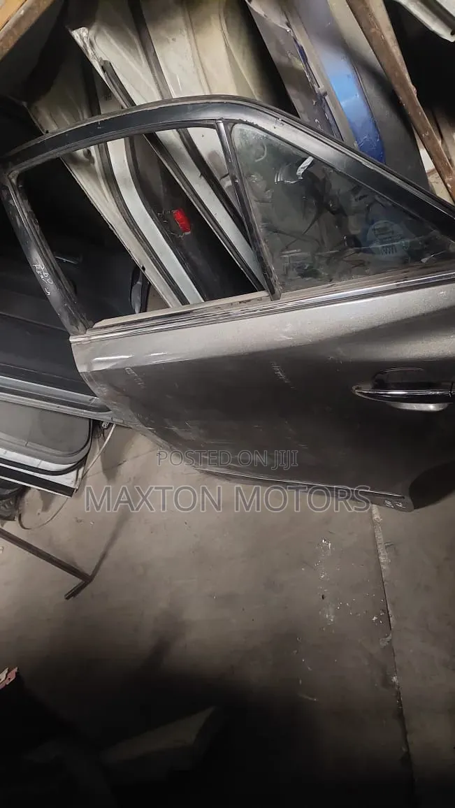 Premio 260 Rear Door Without Moulding