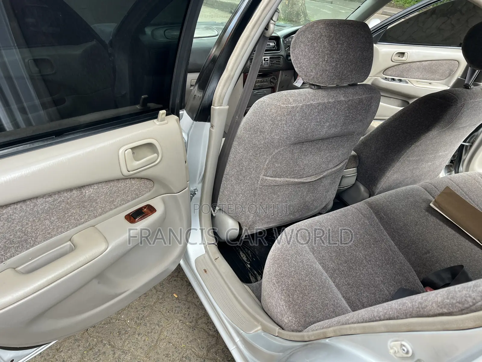 Toyota Corolla 1995 Silver