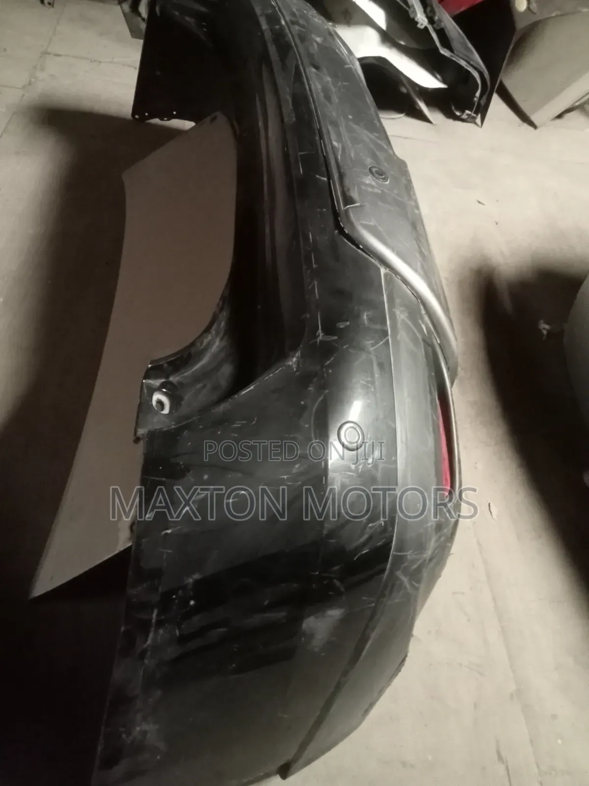 Nissan Xtrail Nt32 Rear Bumper With Overrider and Sensors