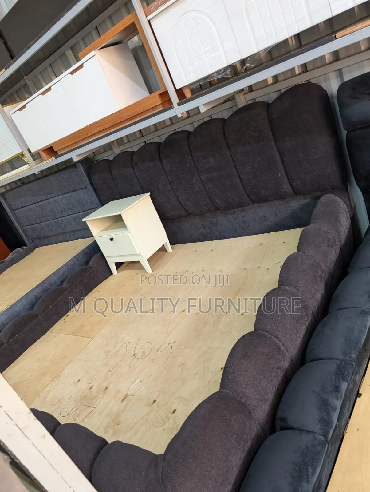 Black Bubble Bed -Stylish and Durable