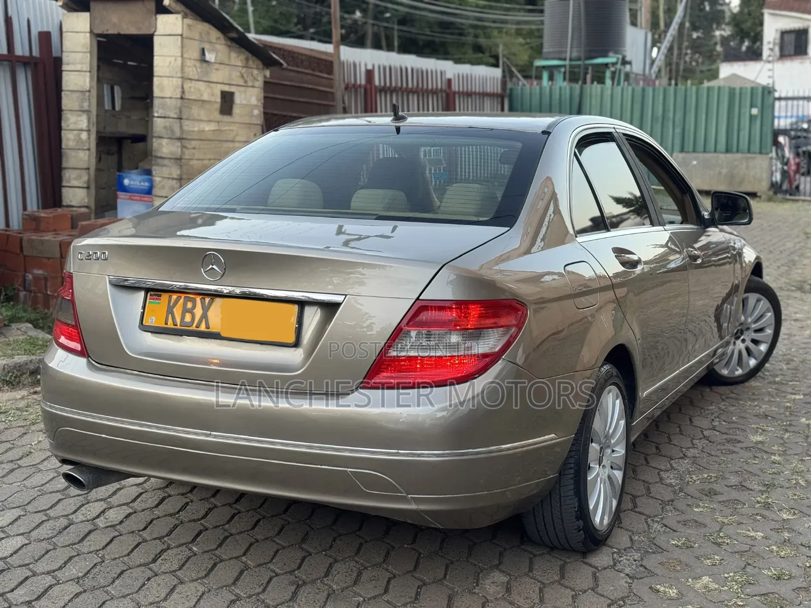 Mercedes-Benz C200 2007 Gold