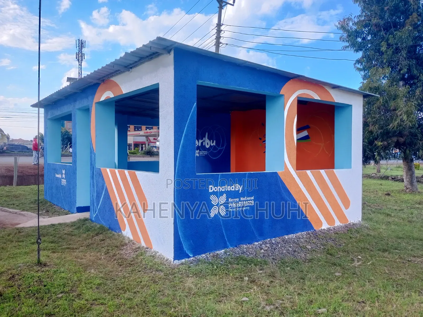Outdoor Painter, Interior Decorator, Artist And Graphic Design.