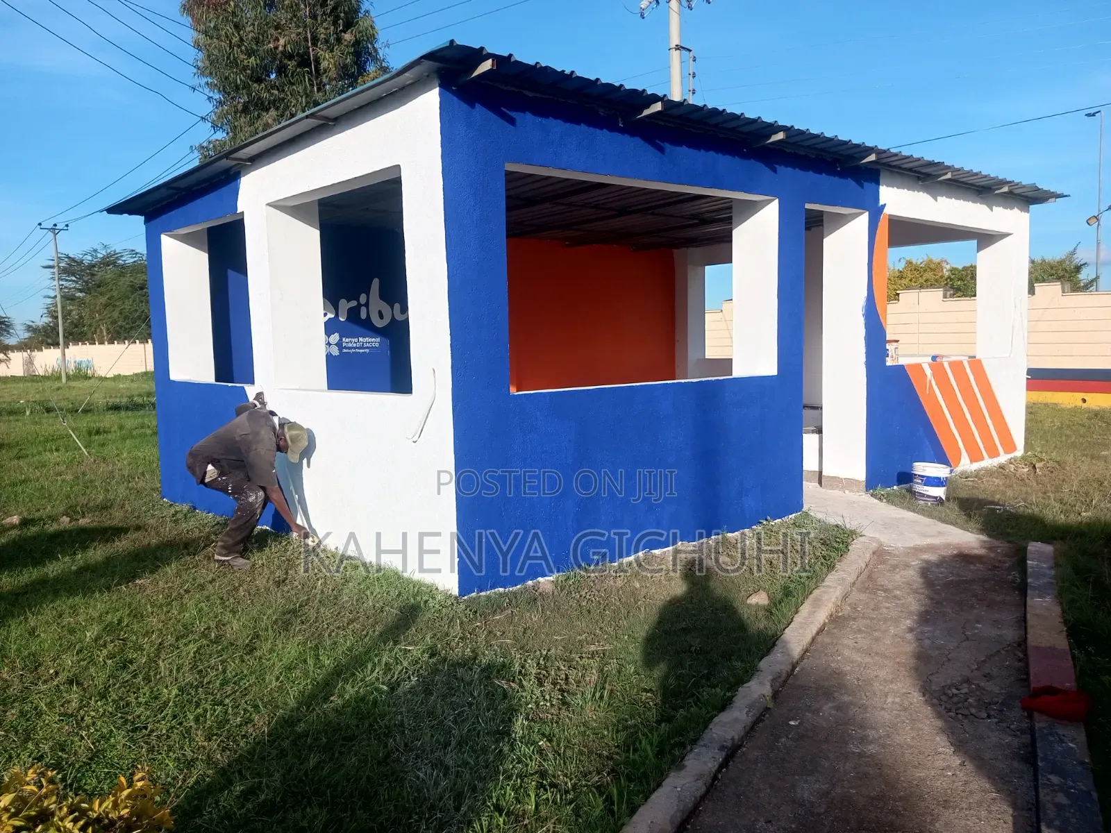 Outdoor Painter, Interior Decorator, Artist And Graphic Design.