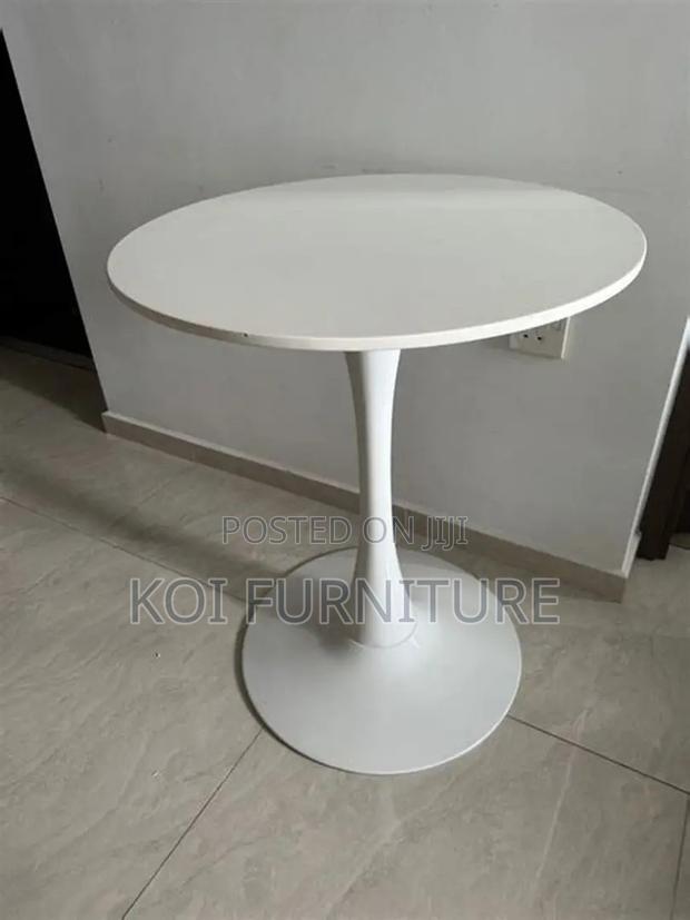 Coffee Table; Maerckel Round Marble Coffee Table - thumbnail 11
