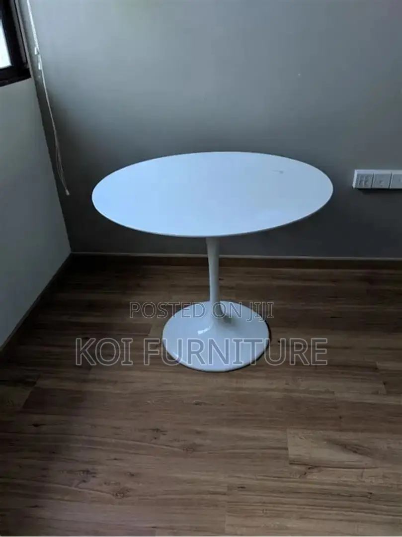 Coffee Table; Maerckel Round Marble Coffee Table