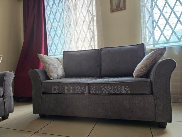 5 Seater Sofa Set With Cushions