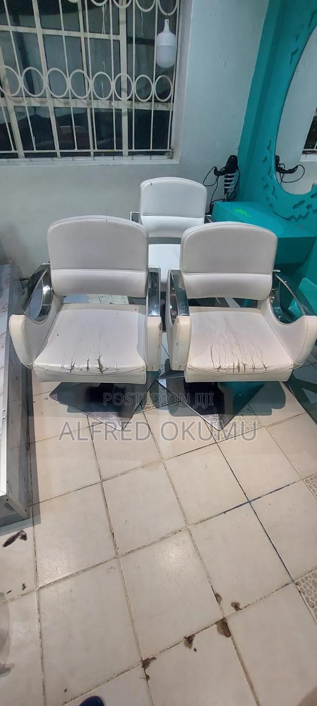Salon Styling Seat - main view