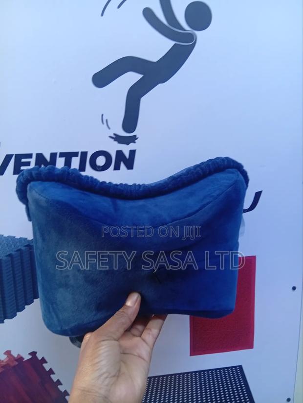 Orthopedic Knee Pillow - thumbnail 2
