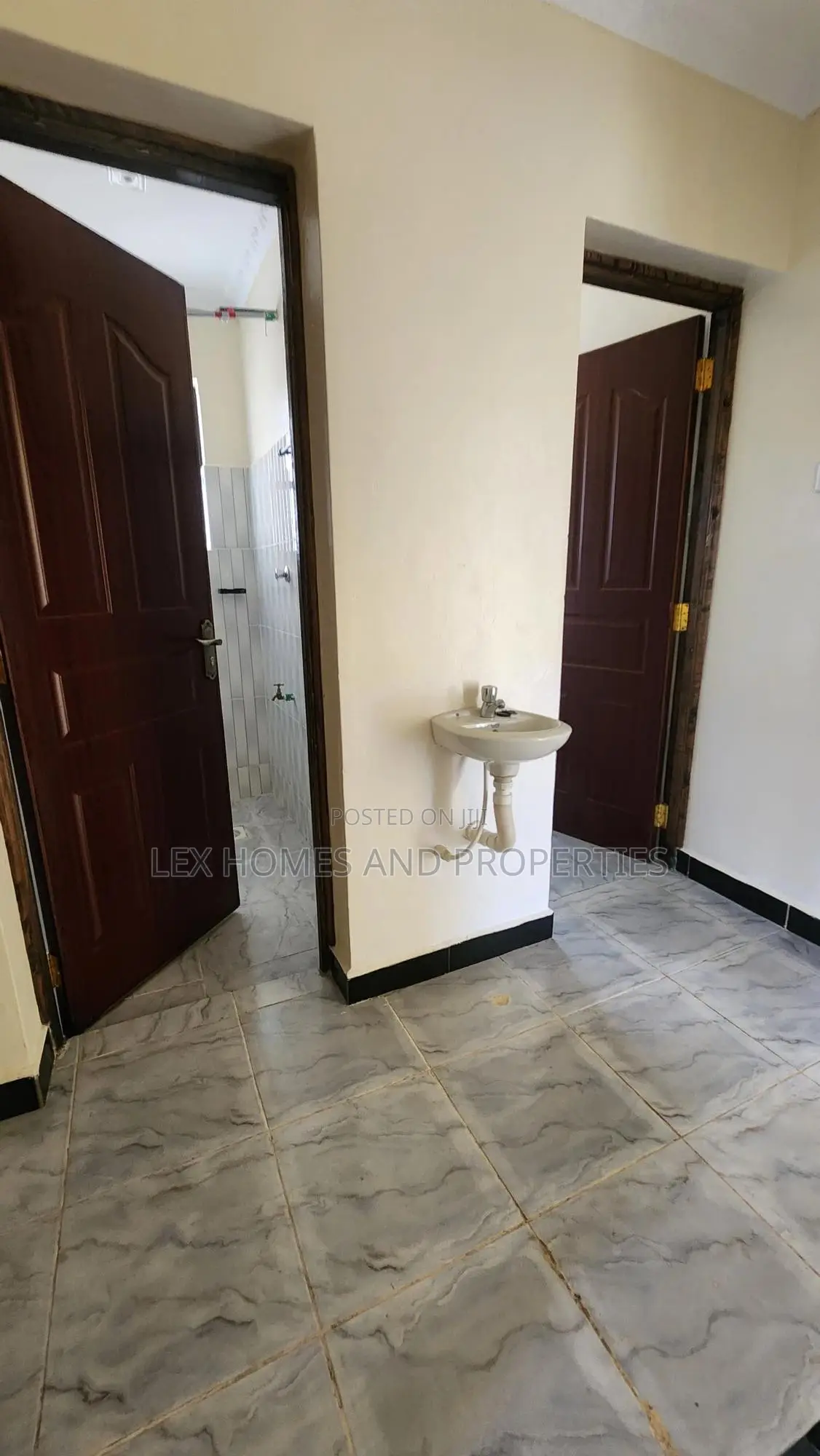 4bdrm Bungalow in Rimpa for sale