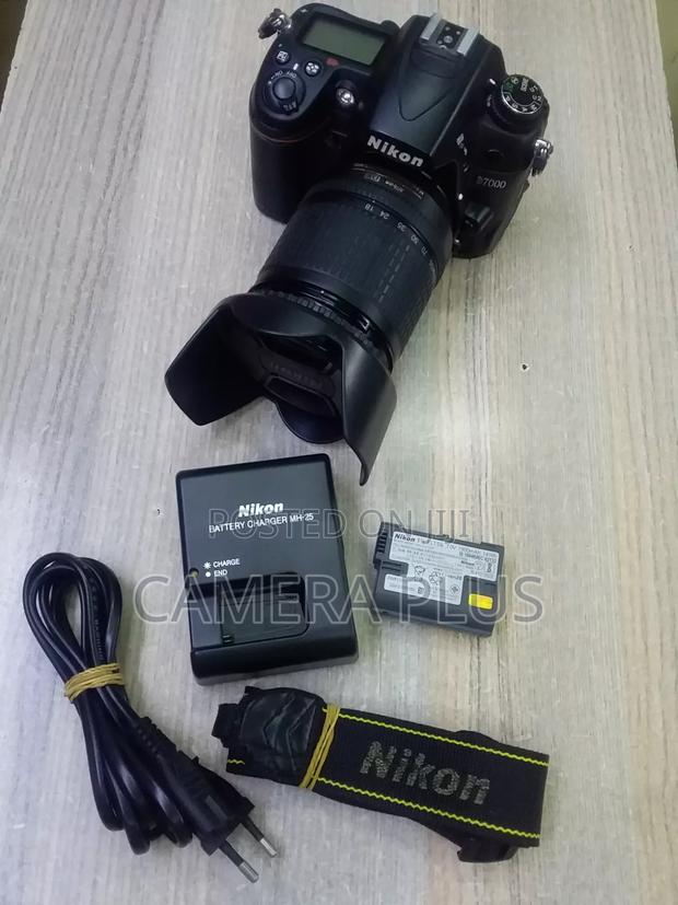 Nikon Photo Plus Video Camera With 18-135mm Lens