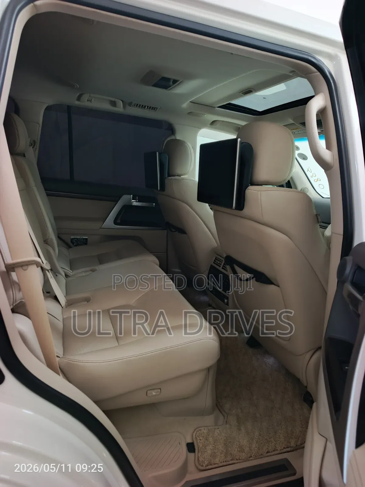 Toyota Land Cruiser 2019 White