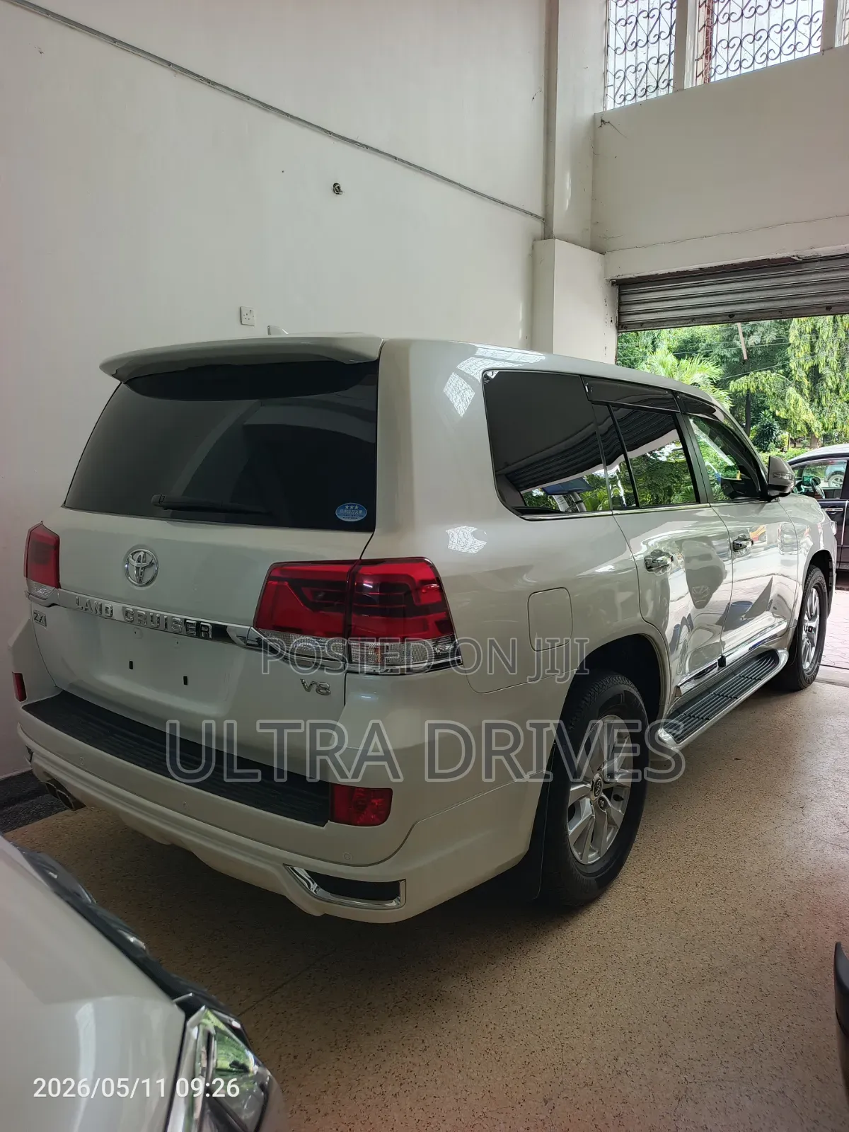 Toyota Land Cruiser 2019 White