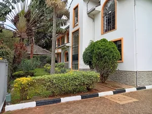 4bdrm Townhouse / Terrace in Lavington, Muthangari for rent
