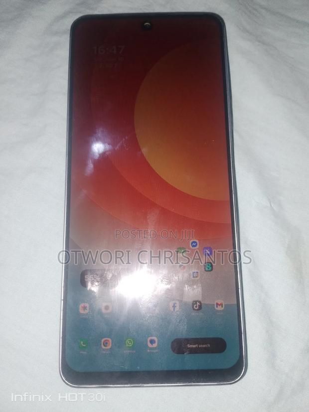 Tecno Camon 19 128 GB Silver