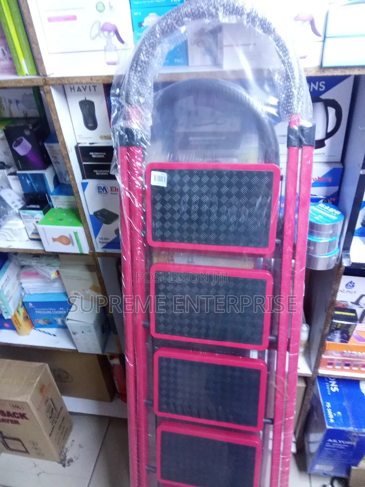 5 Step Ladder With Black Step